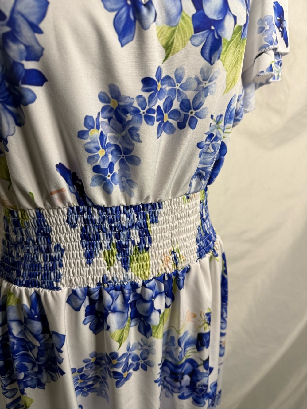 229) Blue & White Floral Smocked Midi Dress | Flutter Sleeve Cottagecore - Picture 3 of 10